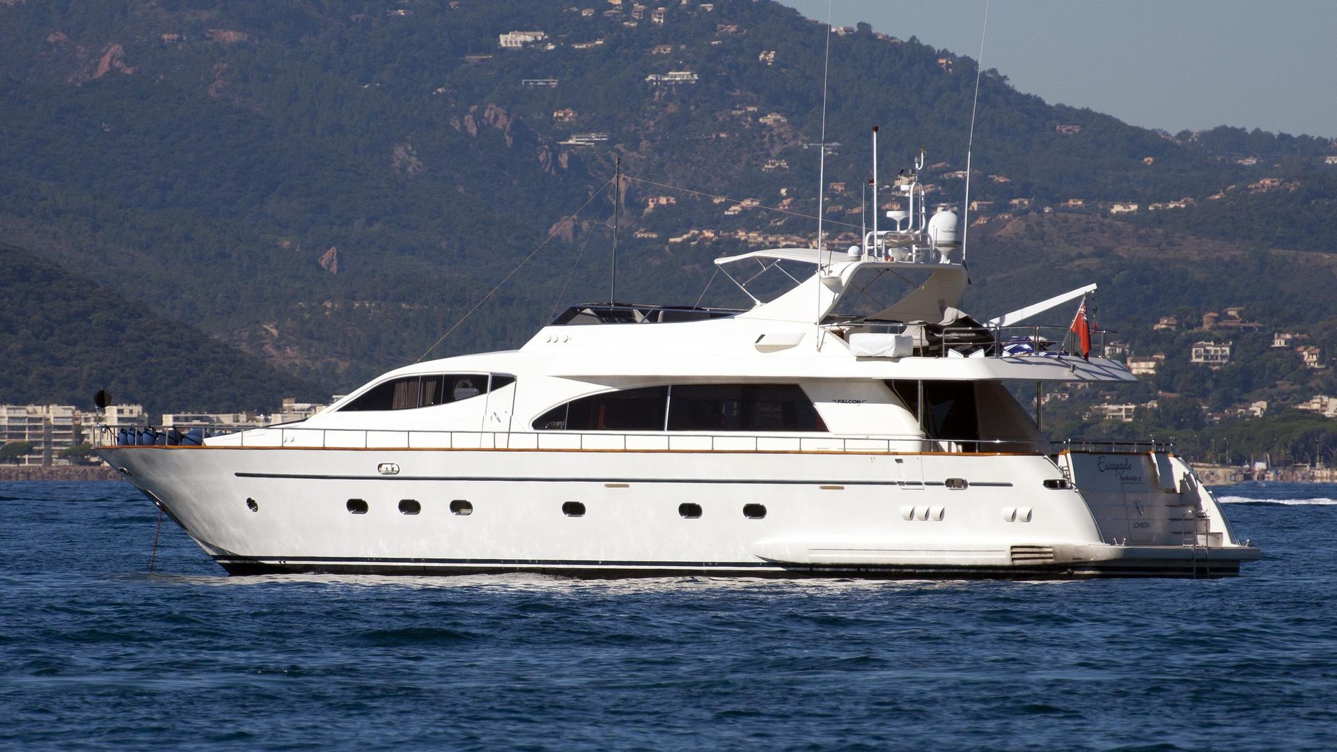 ESCAPADE VENTURES II yacht (Falcon Yachts, 26.09m, 2003)